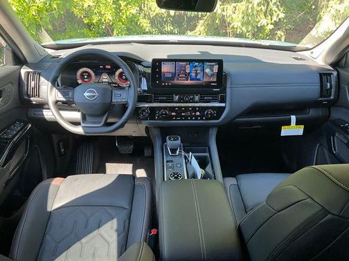 Baltic Teal/Super Black 2026 Nissan Pathfinder Platinum