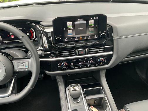 2025 Nissan Pathfinder Platinum 4WD
