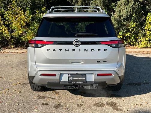 2024 Nissan Pathfinder SL 4WD