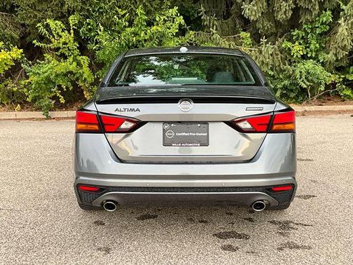 2022 Nissan Altima SR Intelligent AWD