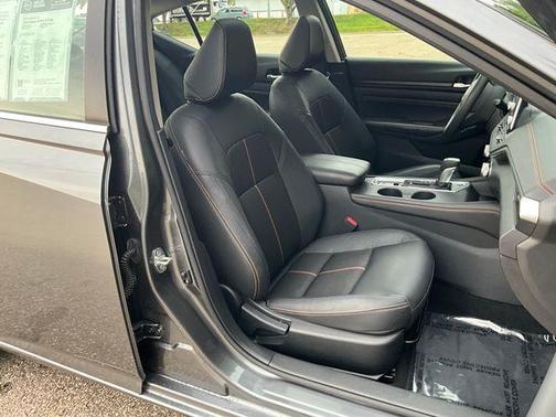 2022 Nissan Altima SR Intelligent AWD