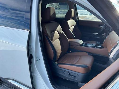 2023 Nissan Pathfinder Platinum 4WD