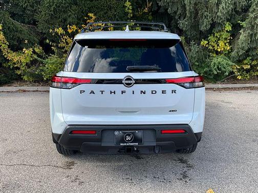 2025 Nissan Pathfinder SV 4WD
