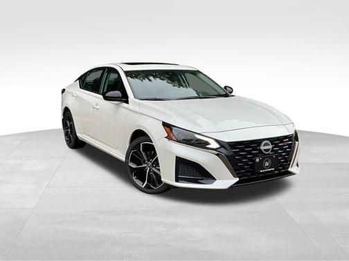 2025 Nissan Altima SR AWD