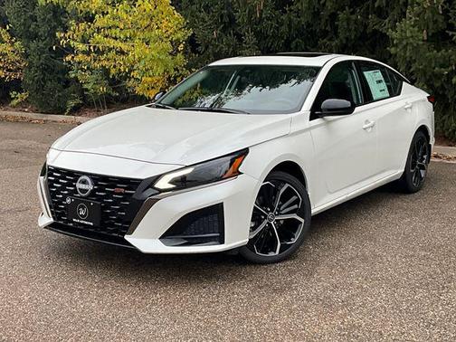 2025 Nissan Altima SR AWD