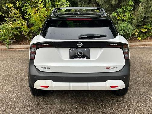 2026 Nissan Kicks SR