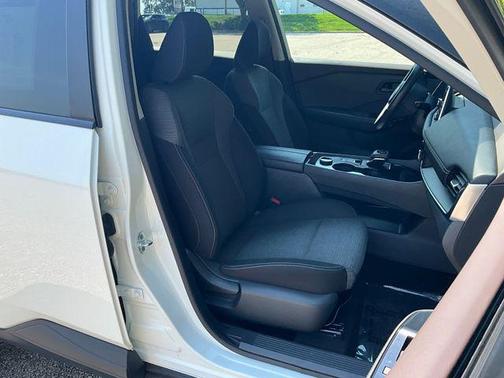 2022 Nissan Rogue S