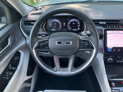 2022 Jeep Grand Cherokee L Overland