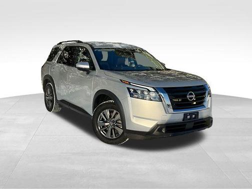 2022 Nissan Pathfinder SV 4WD