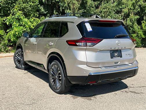 2025 Nissan Rogue Platinum