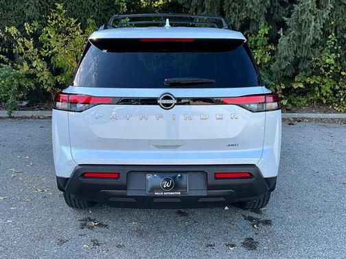 2025 Nissan Pathfinder SV 4WD