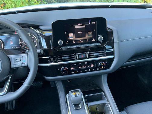 2025 Nissan Pathfinder SV 4WD