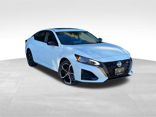 2025 Nissan Altima SR AWD