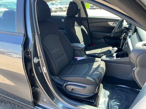 Gravity Gray 2024 Kia Forte LXS