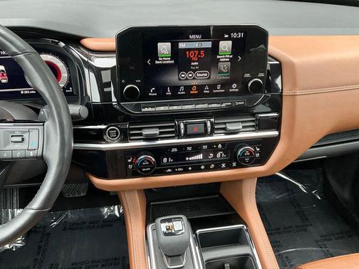 2023 Nissan Pathfinder Platinum 4WD