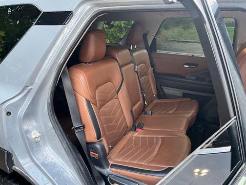 2023 Nissan Pathfinder Platinum 4WD