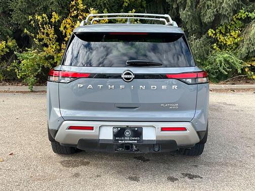 2023 Nissan Pathfinder Platinum 4WD