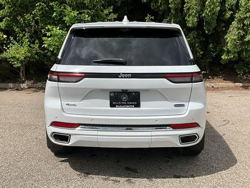 Bright White Clearcoat 2022 Jeep Grand Cherokee Overland