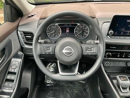 Super Black 2023 Nissan Rogue S