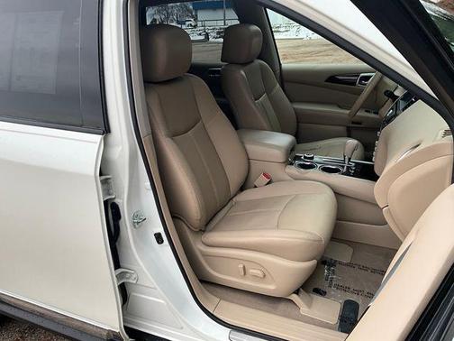 2015 Nissan Pathfinder Platinum