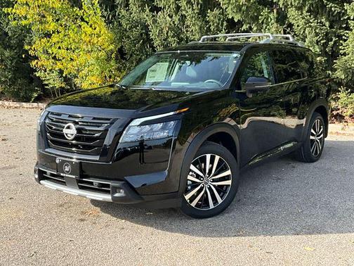 2025 Nissan Pathfinder Platinum 4WD