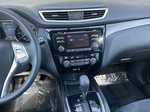 Gun Metallic 2015 Nissan Rogue SV