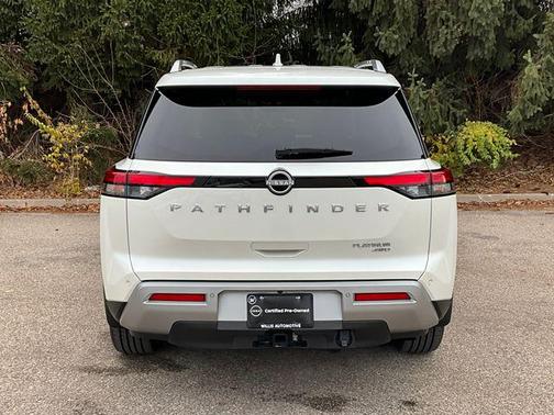 2023 Nissan Pathfinder Platinum 4WD