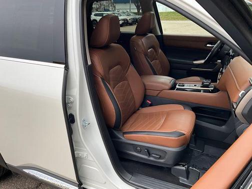 2023 Nissan Pathfinder Platinum 4WD