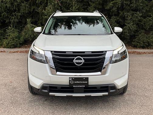 2023 Nissan Pathfinder Platinum 4WD