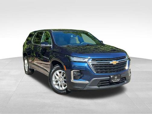 Northsky Blue Metallic 2022 Chevrolet Traverse LS