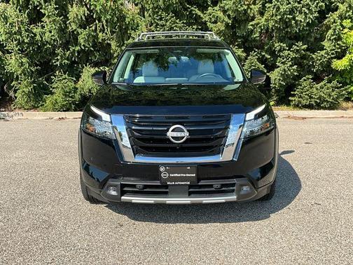 2022 Nissan Pathfinder SL 2WD