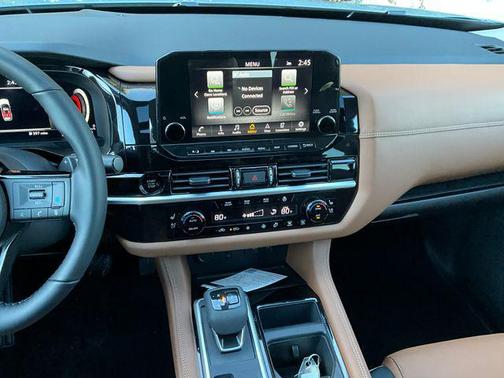 2025 Nissan Pathfinder Platinum 4WD