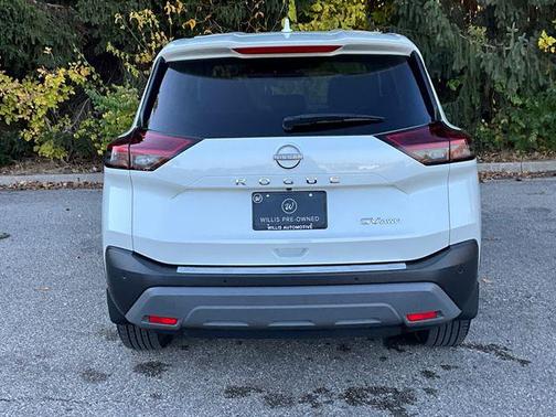 2022 Nissan Rogue SV