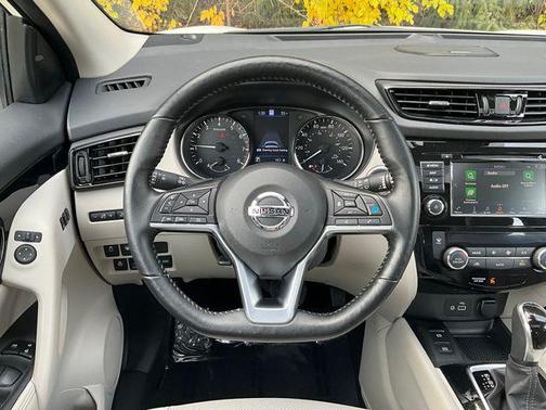 2022 Nissan Rogue Sport SL