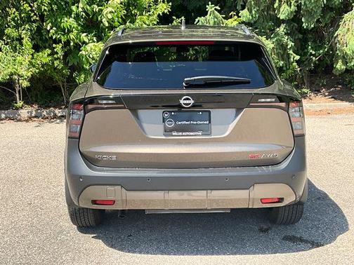 Canyon Bronze Metallic 2025 Nissan Kicks SR