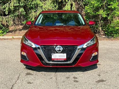 Scarlet Ember Tintcoat 2021 Nissan Altima 2.5 SV