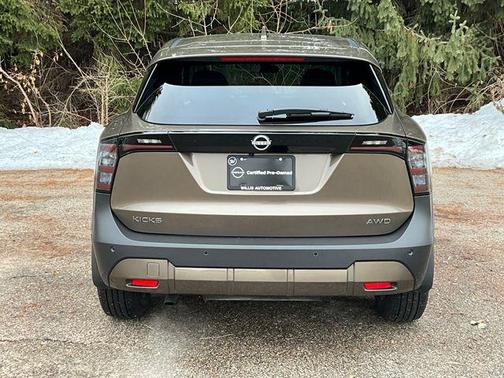 2025 Nissan Kicks SV