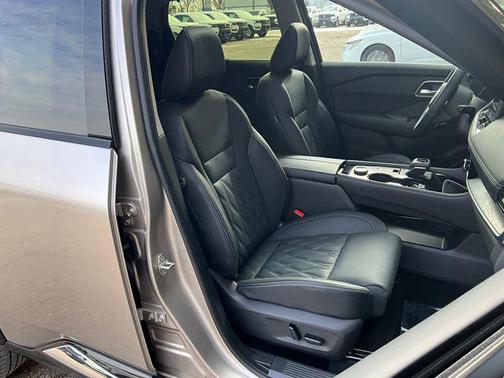 2024 Nissan Rogue Platinum