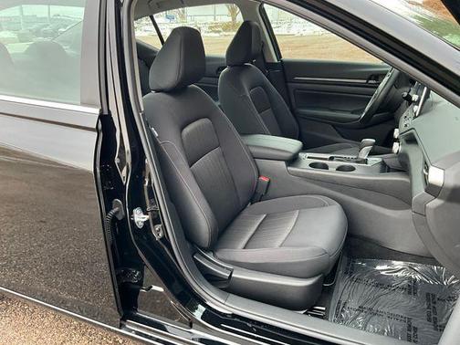 2025 Nissan Altima S FWD