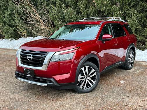 2025 Nissan Pathfinder Platinum 4WD