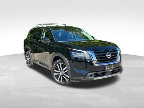 2023 Nissan Pathfinder Platinum 4WD