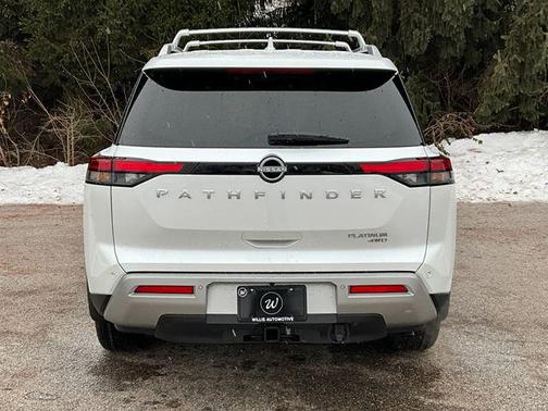 2025 Nissan Pathfinder Platinum 4WD