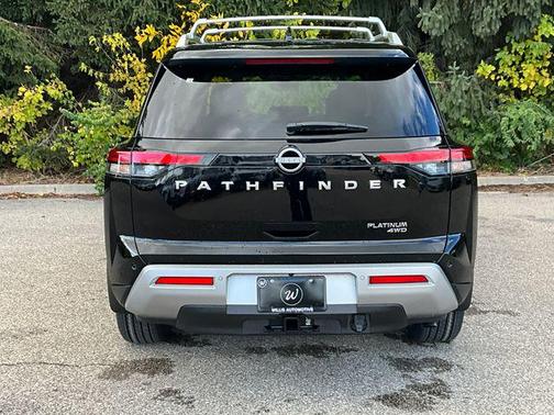 2025 Nissan Pathfinder Platinum 4WD
