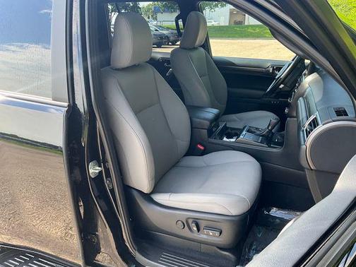 2023 Lexus GX 460 Base