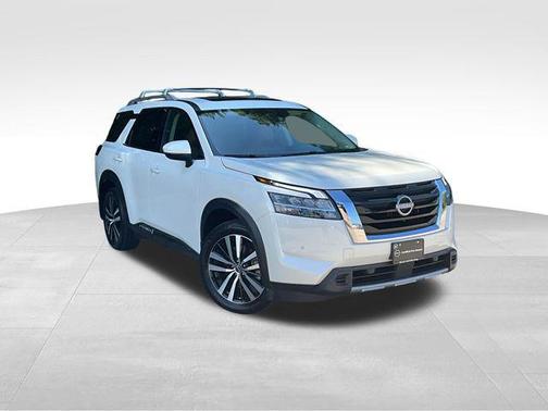 2024 Nissan Pathfinder Platinum 4WD