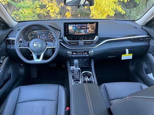 2025 Nissan Altima SR AWD