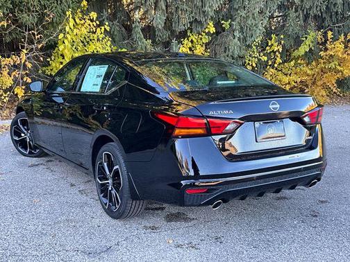 2025 Nissan Altima SR AWD