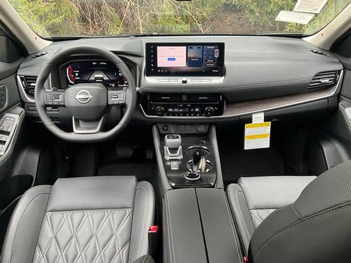 2025 Nissan Rogue Platinum