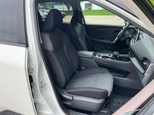 2022 Nissan Rogue S