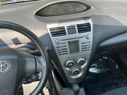 2009 Toyota Yaris S